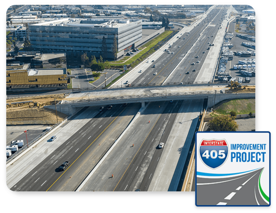 Aerial photo of the 405 freeway and the bridge at Ward Street under construction